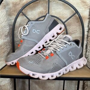 ON Women's Gray Athletic Shoes